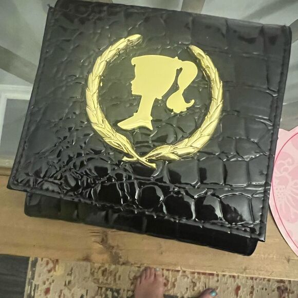 Patricia Field x Barbie Black Embossed Leather wallet NWT in original Box. Rare - Picture 4 of 11